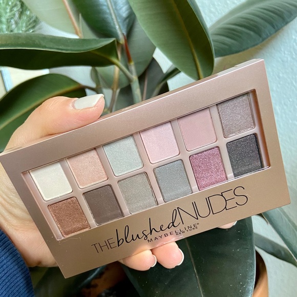 Maybelline Other - NIB Maybelline the Blushed Nudes Eyeshadow Palette